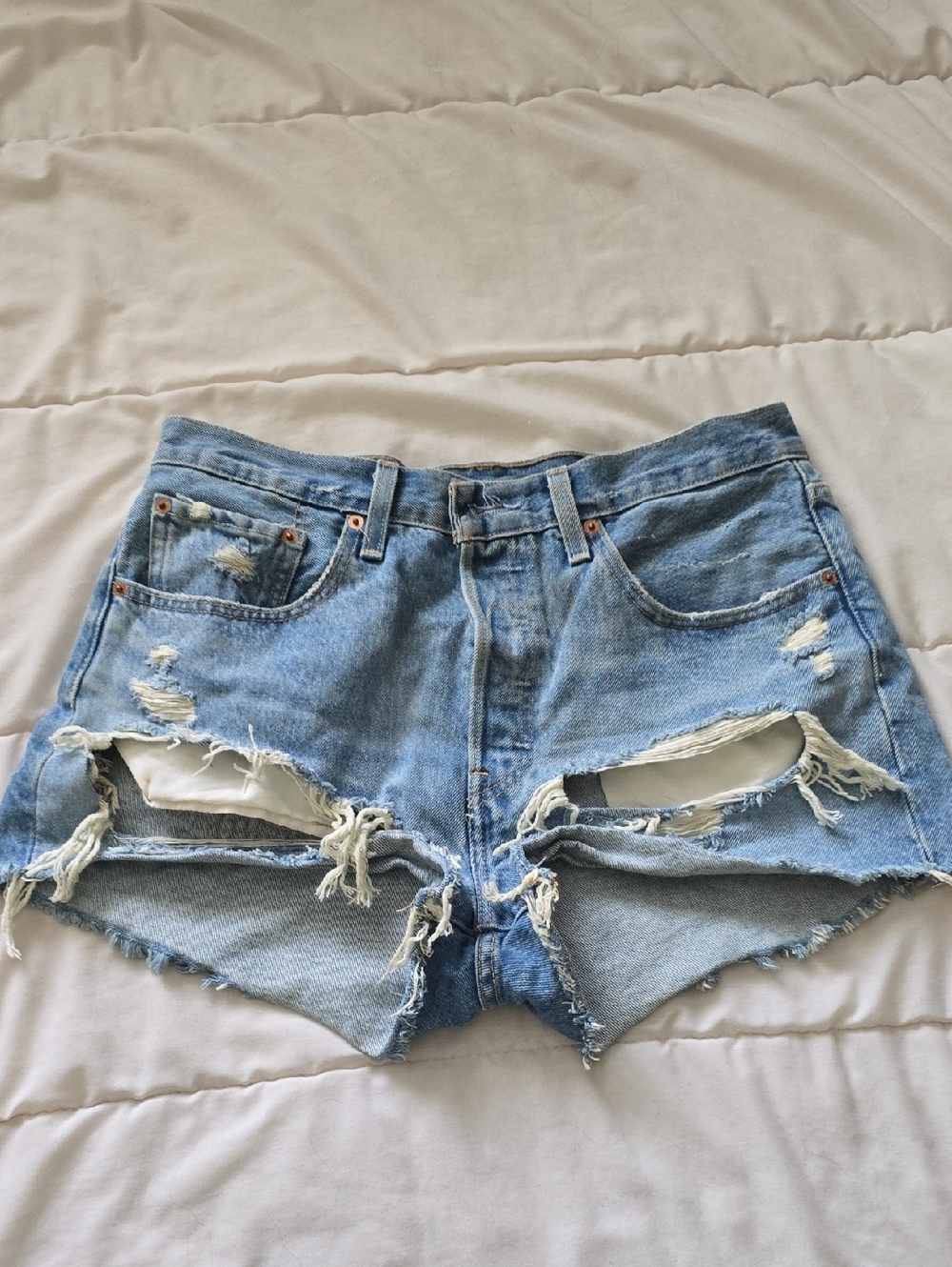 Short Levi Jean Shorts Lightwash Distressed Size 30